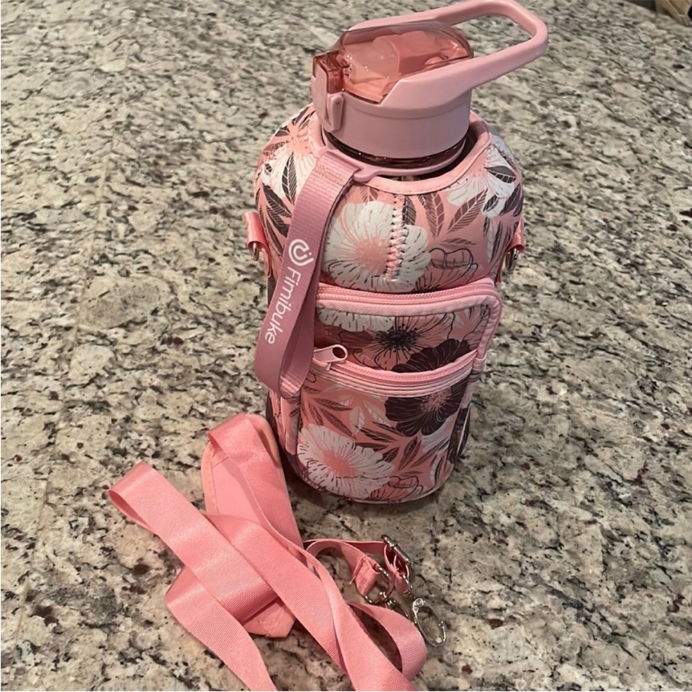 HALF gallon water bottle - Picture 3 of 3